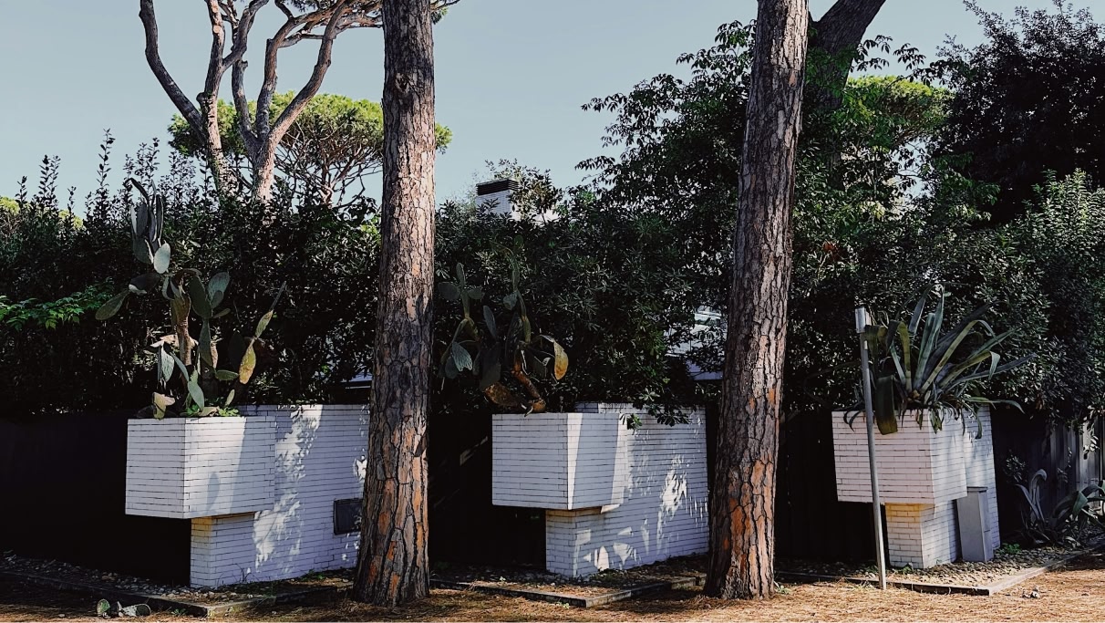 lido's beache in Rome on a sunny day