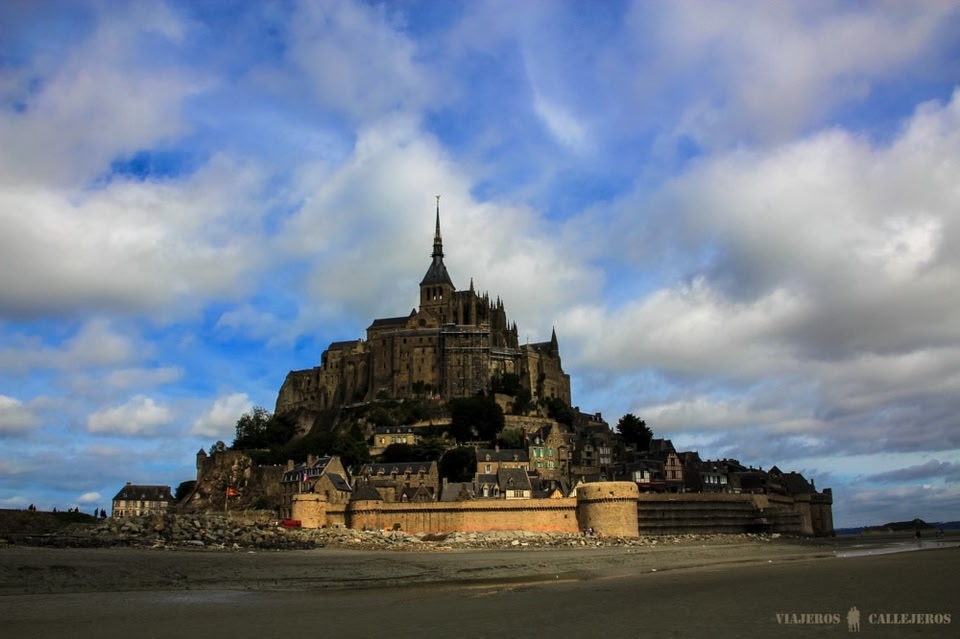 mont saint michel - foto de viajeros callejeros