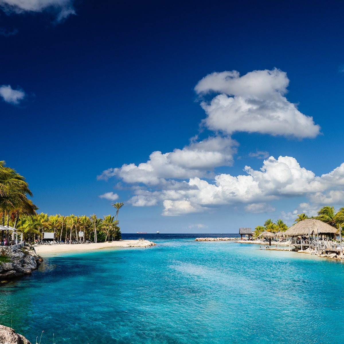 Die besten Yoga-Reiseziele Europas: Scheveningen & Curaçao, Niederlande & Überseegebiete