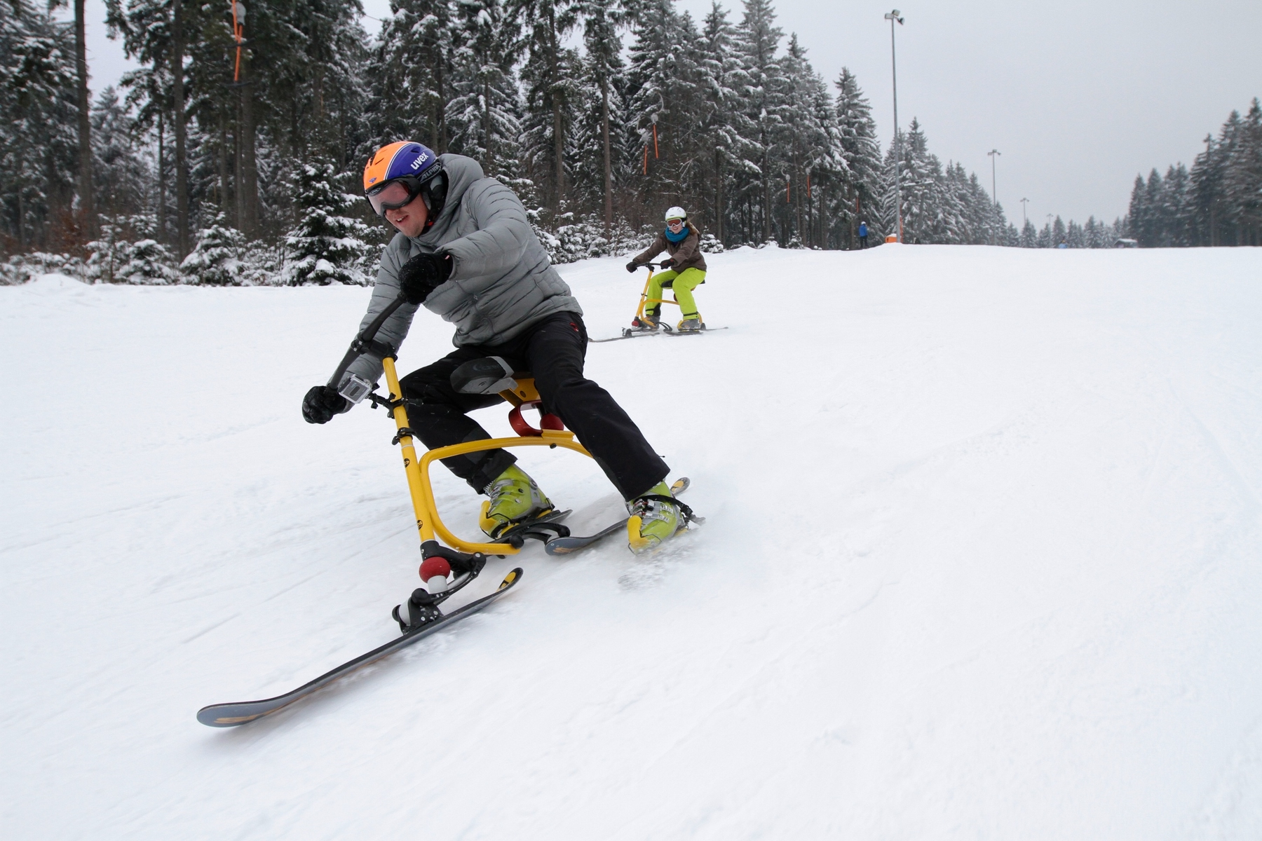 Snowbikes in der Skiarena Silbersattel