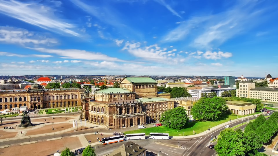 semperoper opera binası dresden